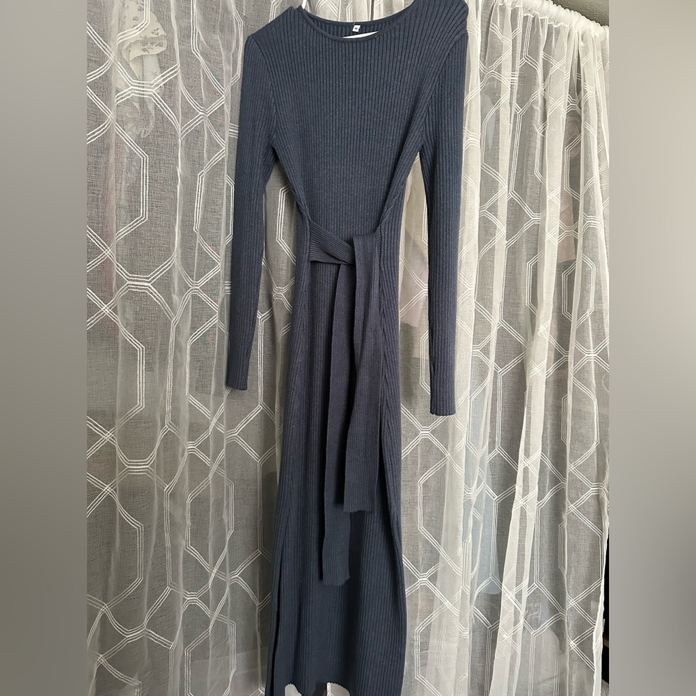 Elegant Navy Long-Sleeve Dress